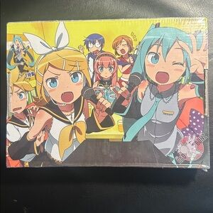 New Hatsune Miku Japanese Anime Collectable Round Puzzle - 500 pieces
KP